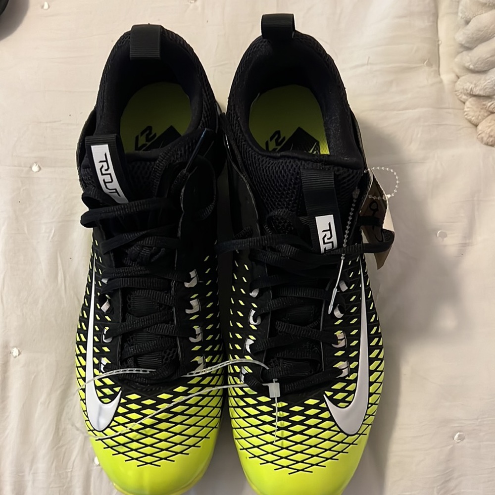 NWT Mike Trout metal cleats size 9.5